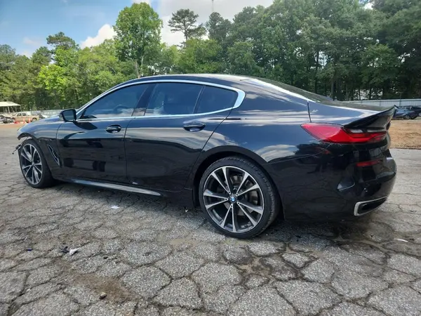 WBAGV2C02LCE04556 2020 BMW 8ER - Image 2