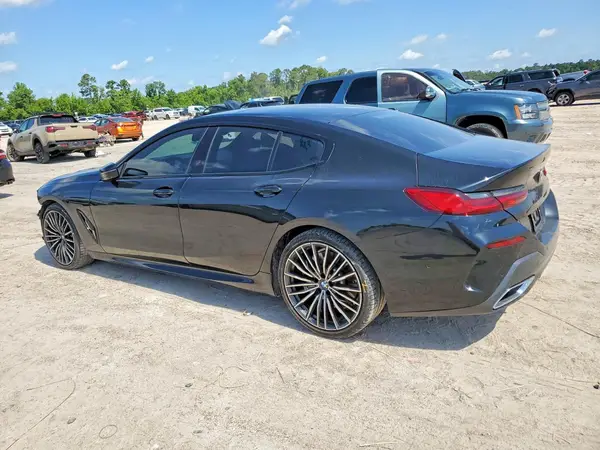 WBAGV2C02MCF68584 2021 BMW 8ER - Image 2