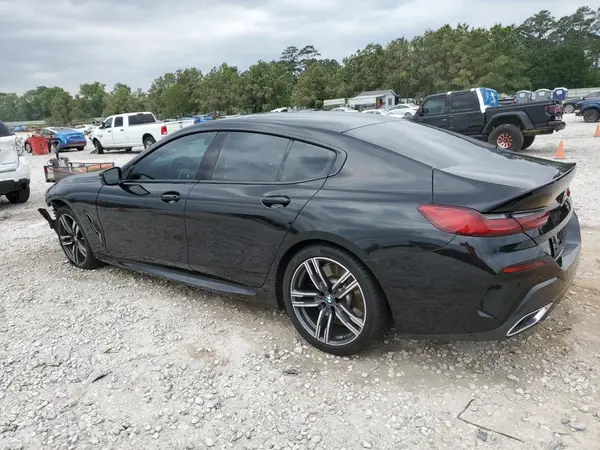 WBAGV2C06NCJ20525 2022 BMW 8ER - Image 2