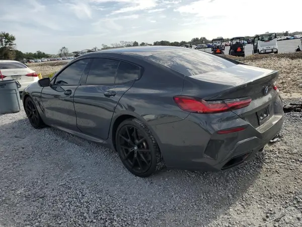 WBAGV2C08MCG33728 2021 BMW 8ER - Image 2