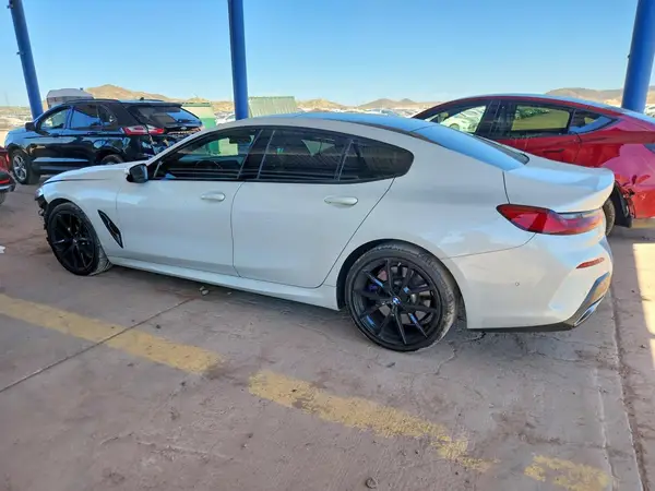 WBAGV2C0XMCF83205 2021 BMW 8ER - Image 2