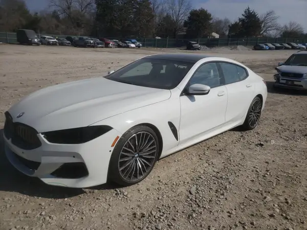 WBAGV8C03NCH10560 2022 BMW M8 - Image 1