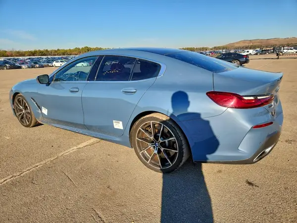 WBAGV8C04MCF86667 2021 BMW 8ER - Image 2