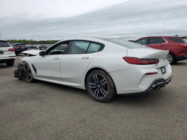 WBAGV8C08NCJ78641 2022 BMW M8 - Image 2