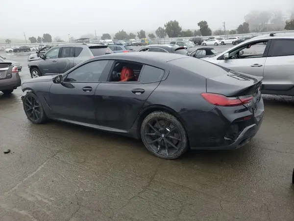 WBAGV8C0XNCH63529 2022 BMW M8 - Image 2