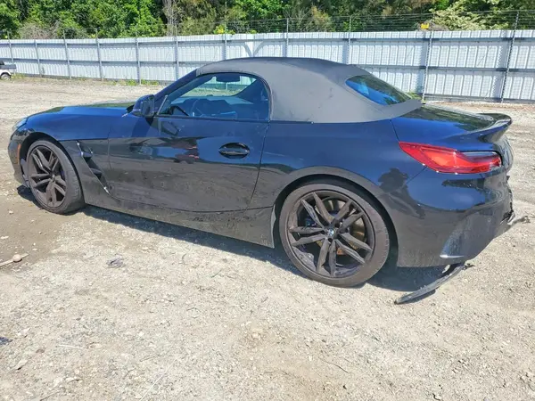 WBAHF3C02PWY16467 2023 BMW Z4 - Image 2