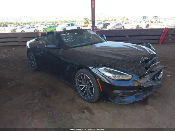 WBAHF3C03NWX41940 2022 BMW Z4
