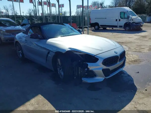 WBAHF3C03NWX99398 2022 BMW Z4 - Image 1