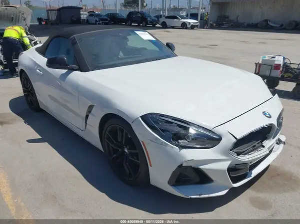 WBAHF3C03RWY33832 2024 BMW Z4