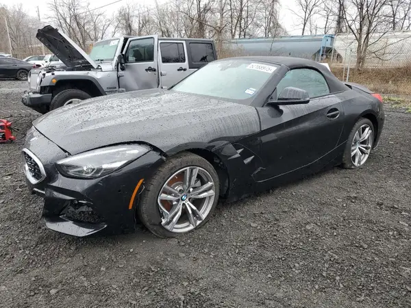WBAHF3C06SWY43759 2025 BMW Z4 - Image 1
