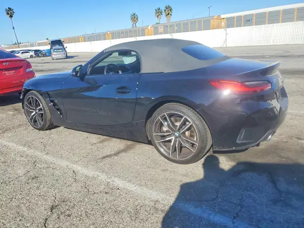 WBAHF3C07MWX34732 2021 BMW Z4 - Image 2