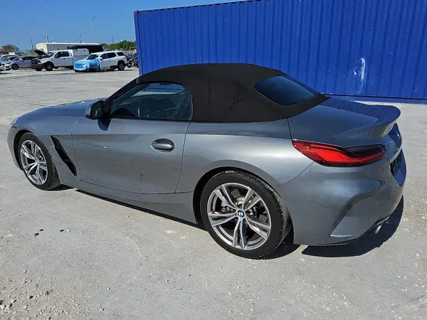 WBAHF3C08SWY40779 2025 BMW Z4 - Image 2