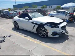 WBAHF3C0XNWX42325 2022 BMW Z4