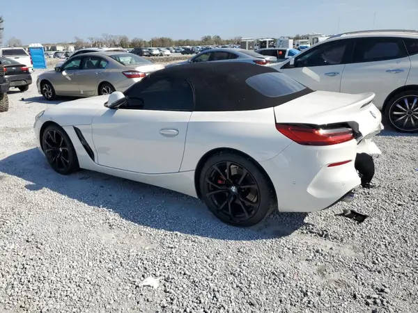 WBAHF3C58KWW33806 2019 BMW Z4 - Image 2