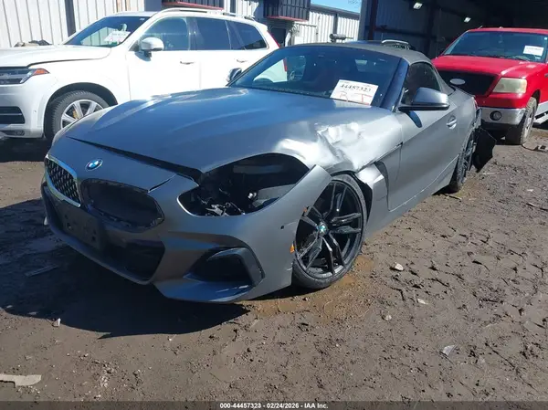 WBAHF3C5XKWW39803 2019 BMW Z4 - Image 2