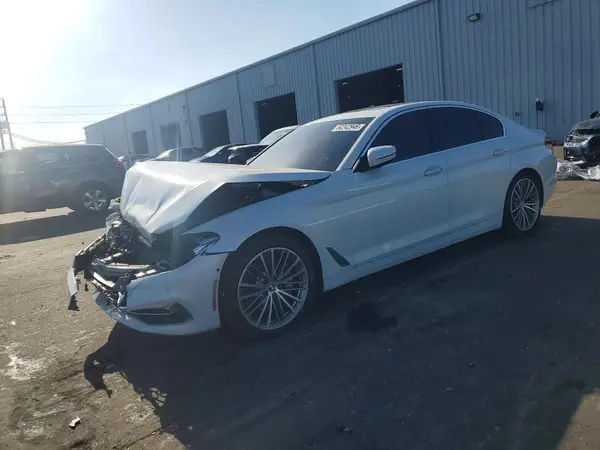 WBAJA5C30HG895347 2017 BMW 5ER - Image 1
