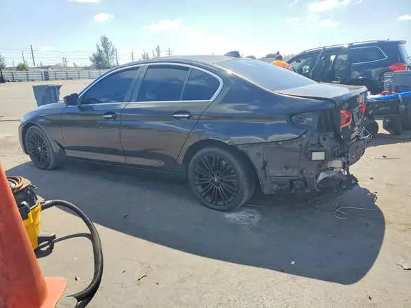 WBAJA5C33HG456062 2017 BMW 5ER - Image 2