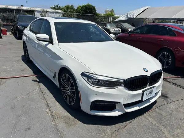 WBAJA5C33HG895181 2017 BMW 5ER - Image 1