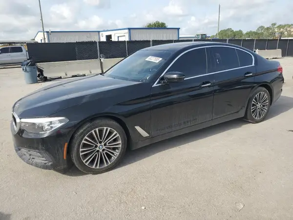 WBAJA5C34HG456328 2017 BMW 5ER - Image 1