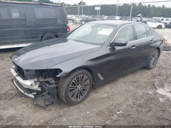 WBAJA5C35HG456273 2017 BMW 5ER - Image 2