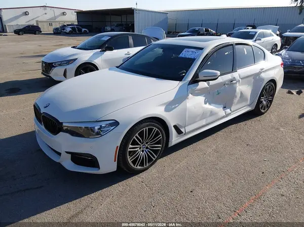 WBAJA5C35HG456502 2017 BMW 5ER - Image 2