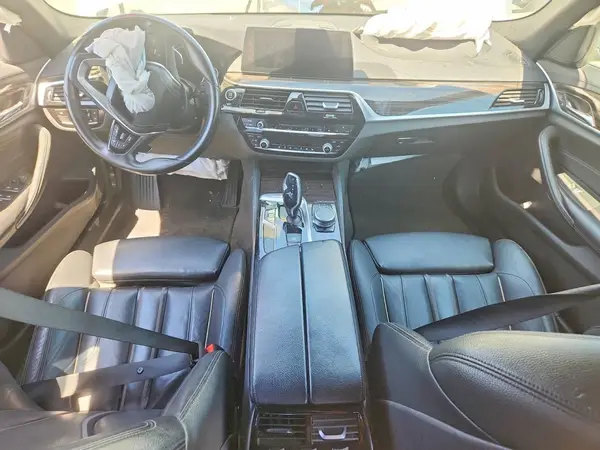 WBAJA5C35HG897742 2017 BMW 5ER - Image 8