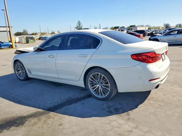 WBAJA5C37HG894552 2017 BMW 5ER - Image 2