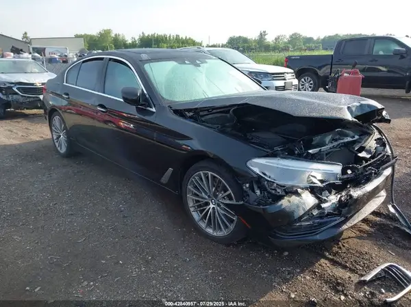WBAJA5C39HG455823 2017 BMW 5ER - Image 1