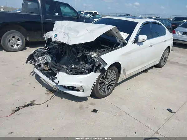 WBAJA5C39HG894066 2017 BMW 5ER - Image 2