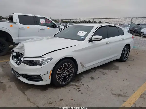WBAJA5C39HG894746 2017 BMW 5ER - Image 2