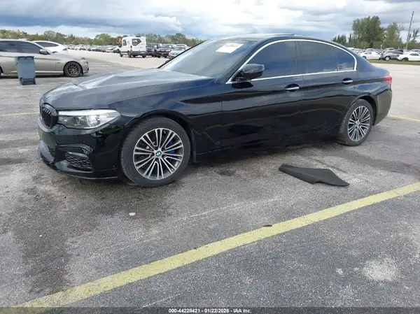 WBAJA5C39HG895248 2017 BMW 5ER - Image 2