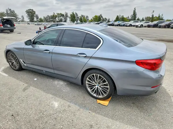 WBAJA5C39HG898036 2017 BMW 5ER - Image 2