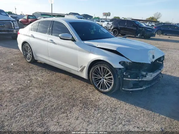 WBAJA5C3XHG895503 2017 BMW 5ER - Image 1