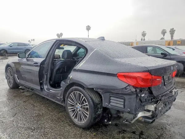 2019 BMW 5 Series COPART lot 75696815 auction photo 2