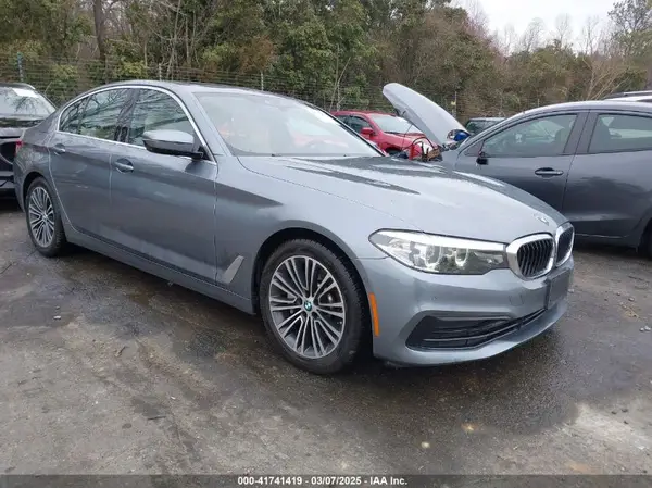 WBAJA5C52KWW05656 2019 BMW 5ER - Image 1