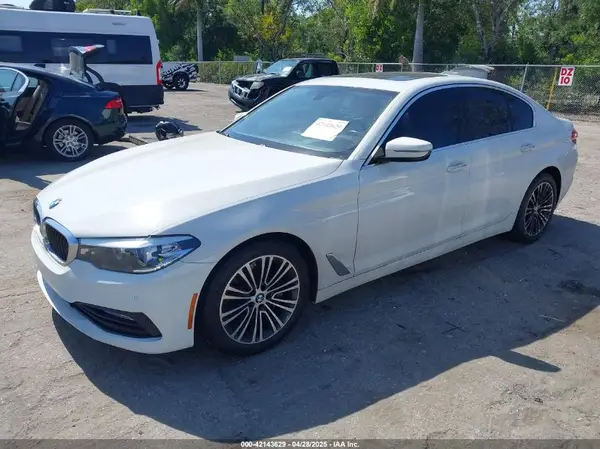 WBAJA5C53JG898590 2018 BMW 5ER - Image 2