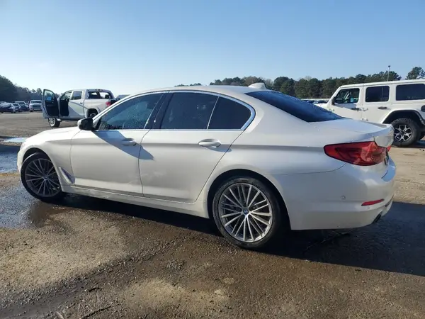 WBAJA5C53KWW26760 2019 BMW 5ER - Image 2