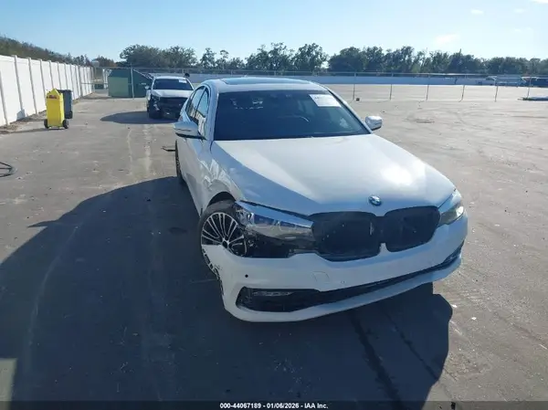 WBAJA5C54JWA38822 2018 BMW 5ER