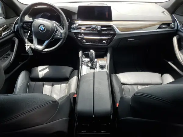 WBAJA5C54KWW26606 2019 BMW 5ER - Image 8