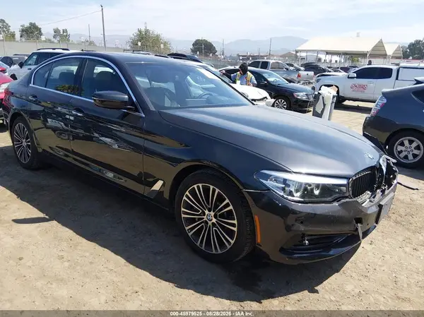 WBAJA5C57JG898639 2018 BMW 5ER - Image 1
