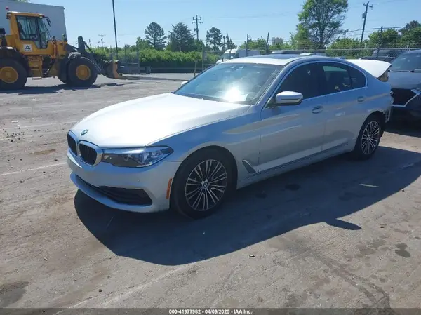 WBAJA5C5XKWW07106 2019 BMW 5ER - Image 2