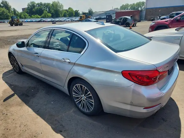 WBAJA7C31HG457982 2017 BMW 5ER - Image 2