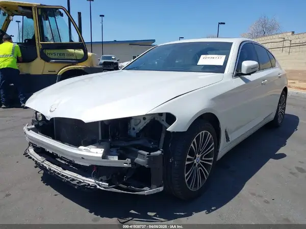 WBAJA7C31HG903693 2017 BMW 5ER - Image 2