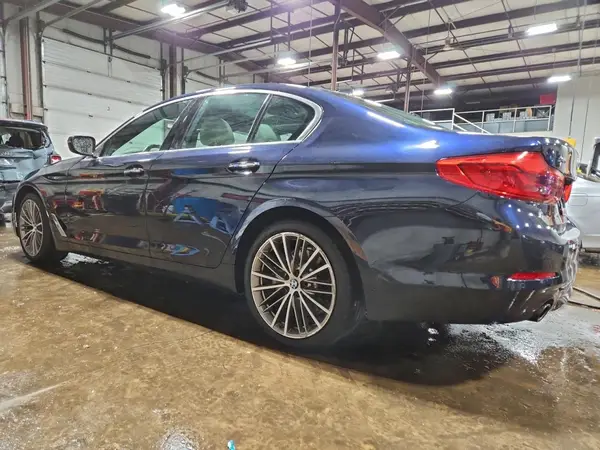 WBAJA7C32HG906831 2017 BMW 5ER - Image 2