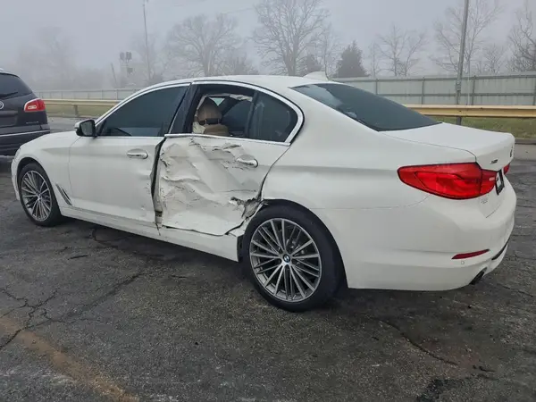WBAJA7C36HWA70823 2017 BMW 5ER - Image 2