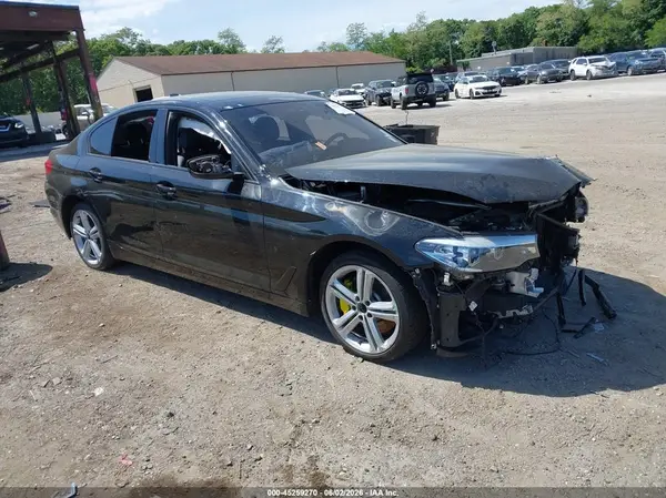 WBAJA7C50KWW07398 2019 BMW 5ER - Image 1