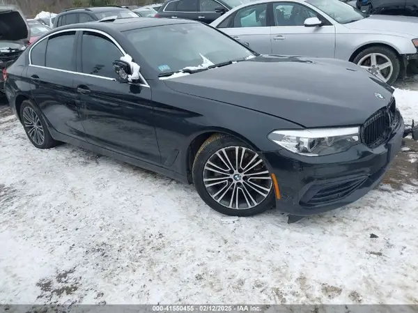 WBAJA7C50KWW27764 2019 BMW 5ER - Image 1