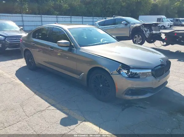 WBAJA7C54JWA73002 2018 BMW 5ER - Image 1