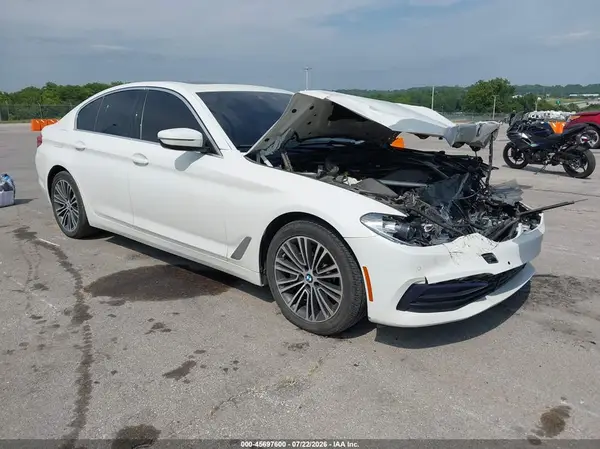WBAJA7C54KWW13544 2019 BMW 5ER