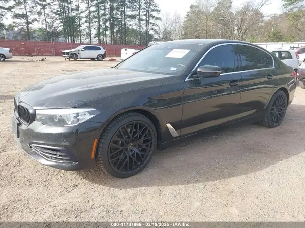 WBAJA7C54KWW17612 2019 BMW 5ER - Image 2